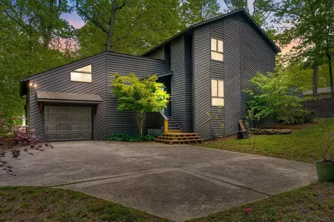 612 Carolina Ave, Signal Mountain, TN 37377
