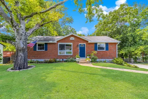 217 Lucky Dr, Nashville, TN 37211
