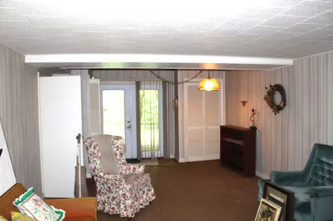 Living - 200 Primrose Ln, Morrison, TN 37357 photo 3 of 4