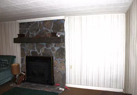 Living - 200 Primrose Ln, Morrison, TN 37357 photo 4 of 4