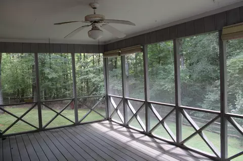 Exterior - 200 Primrose Ln, Morrison, TN 37357 photo 9 of 19