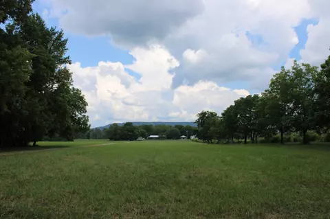 Exterior - 200 Primrose Ln, Morrison, TN 37357 photo 5 of 19