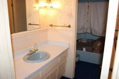 Bath - 200 Primrose Ln, Morrison, TN 37357 photo 1 of 4