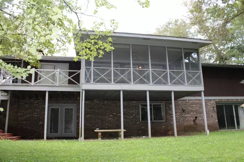 Exterior - 200 Primrose Ln, Morrison, TN 37357 photo 3 of 19