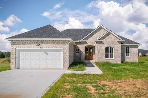 136 Dairy Barn Rd, Sparta, TN 38583
