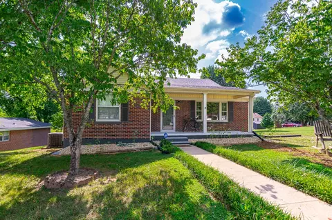 801 2nd Ave, Fayetteville, TN 37334