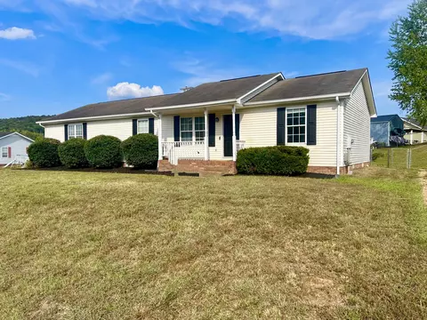218 Cumberland Cove Dr, Carthage, TN 37030