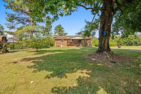 316 N Main St, Erin, TN 37061
