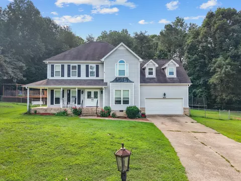 8806 Grey Wolf Dr, Ooltewah, TN 37363