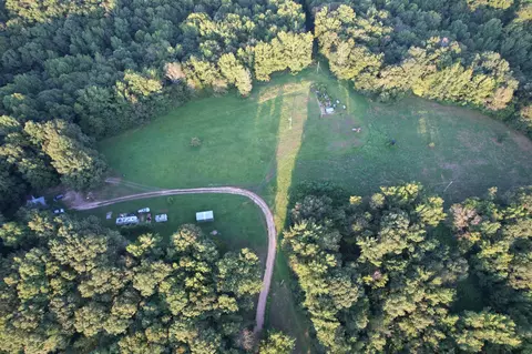 3840 E Beaverdam Rd, Centerville, TN 37033