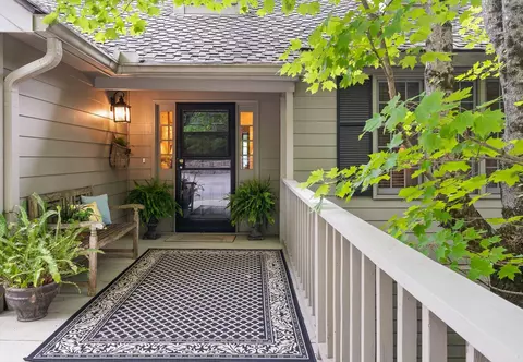 100 Scenic Hwy #32, Lookout Mountain, TN 37350