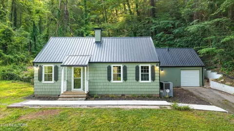 2809 Woodson Dr, Knoxville, TN 37920