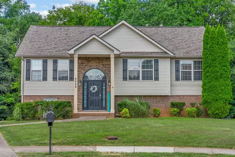 2916 Sharpie Dr, Clarksville, TN 37040