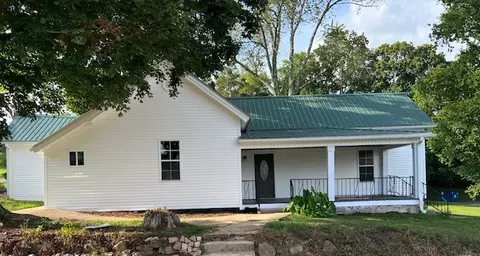 112 W Hill St, Waynesboro, TN 38485