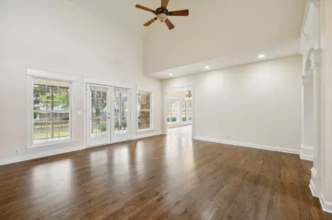 Living - 3012 Tybee Trl, Murfreesboro, TN 37127 photo 8 of 8
