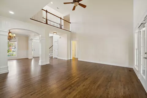 Living - 3012 Tybee Trl, Murfreesboro, TN 37127 photo 5 of 8