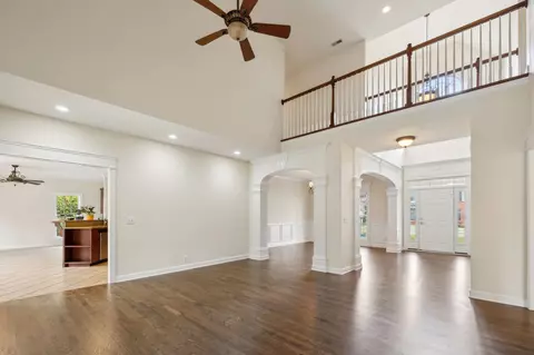 Living - 3012 Tybee Trl, Murfreesboro, TN 37127 photo 7 of 8