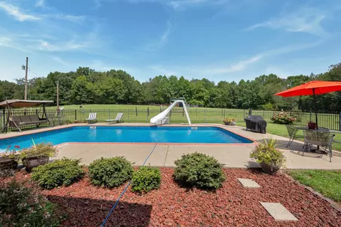 Exterior - 495 Baker Rd, Dickson, TN 37055 photo 9 of 16
