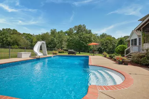 Exterior - 495 Baker Rd, Dickson, TN 37055 photo 10 of 16