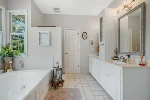 Bath - 495 Baker Rd, Dickson, TN 37055 photo 1 of 6