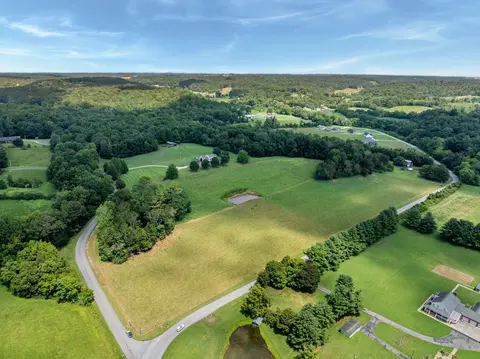 View/Area - 495 Baker Rd, Dickson, TN 37055 photo 14 of 19
