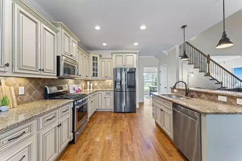 Kitchen - 1407 Loblolly Dr, Murfreesboro, TN 37128 photo 3 of 3