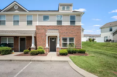 8015 Tuberose Ct, Spring Hill, TN 37174