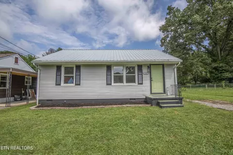 3215 Boright Dr, Knoxville, TN 37917