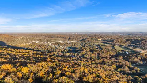 974 Bluff Ledge Trl, Hixson, TN 37343