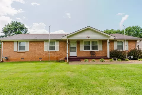 908 Hazelwood Dr, Smyrna, TN 37167