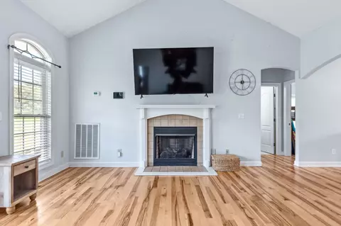 Living - 7599 Beech Hill Rd, Pulaski, TN 38478 photo 1 of 1