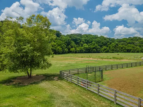 Exterior - 7599 Beech Hill Rd, Pulaski, TN 38478 photo 17 of 23