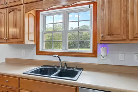 Kitchen - 7599 Beech Hill Rd, Pulaski, TN 38478 photo 4 of 5