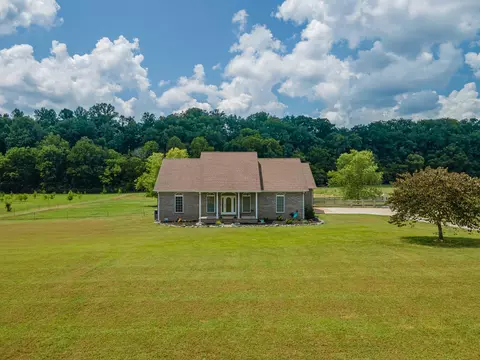 Exterior - 7599 Beech Hill Rd, Pulaski, TN 38478 photo 2 of 23