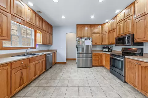 Kitchen - 7599 Beech Hill Rd, Pulaski, TN 38478 photo 2 of 5