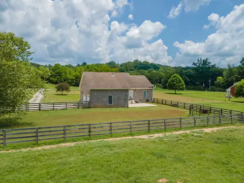 Exterior - 7599 Beech Hill Rd, Pulaski, TN 38478 photo 18 of 23