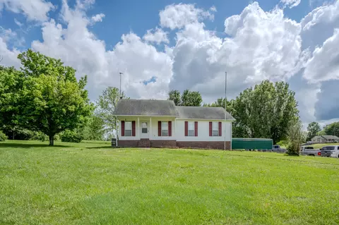 145 Lantz Rd, Lawrenceburg, TN 38464
