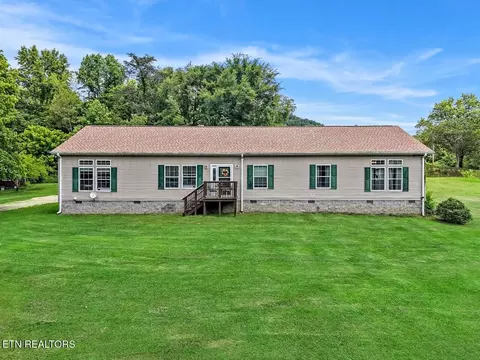 1914 Old Chilhowee Rd, Seymour, TN 37865