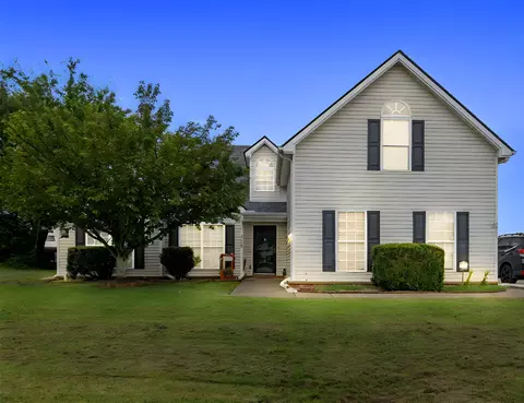 2947 Hollicom Dr, Murfreesboro, TN 37129