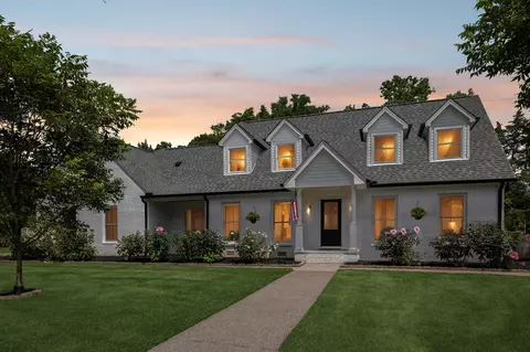 2104 Riverbend Dr, Murfreesboro, TN 37129