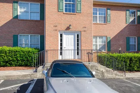 1709 Maple View Way #4A, Knoxville, TN 37918