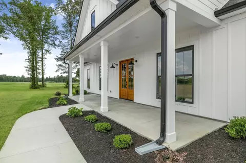 Exterior - 1694 Mcafee Rd, Morrison, TN 37357 photo 4 of 10
