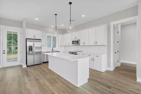 Kitchen - 1694 Mcafee Rd, Morrison, TN 37357 photo 1 of 3