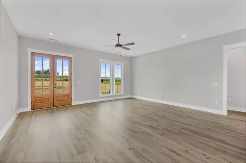 Living - 1694 Mcafee Rd, Morrison, TN 37357 photo 1 of 3