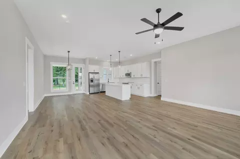Living - 1694 Mcafee Rd, Morrison, TN 37357 photo 3 of 3