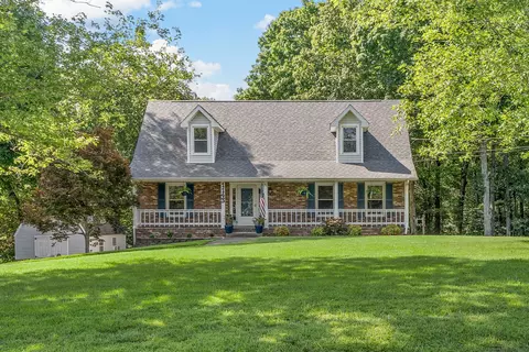 1143 Hunting Creek Ct, Clarksville, TN 37042