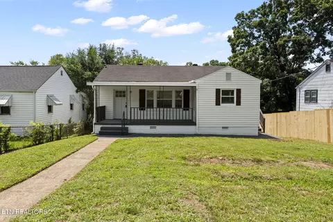 2504 Larkwood Ln, Knoxville, TN 37921