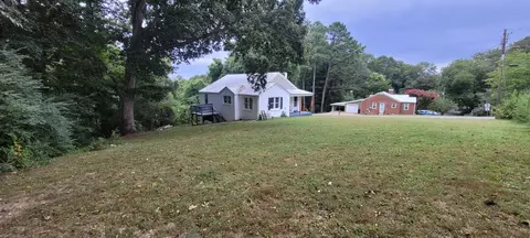 Exterior - 100 Hurt Ave, Centerville, TN 37033 photo 2 of 12