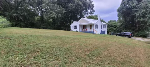100 Hurt Ave, Centerville, TN 37033