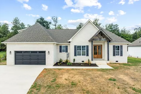 2562 Whispering Oaks Ln, Cookeville, TN 38501
